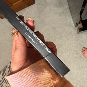 Brand new mac lip liner